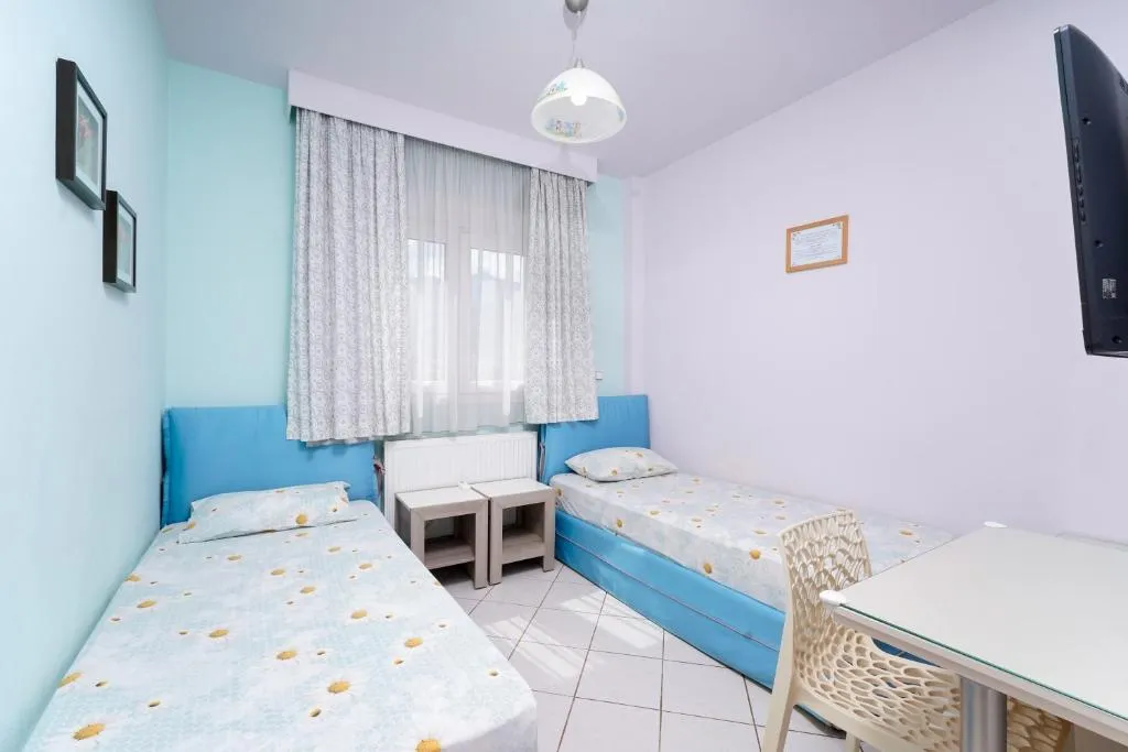Tiara Holidays - Endless Blue Sea Resort - Family Apartment with Sea View - bedroom 2